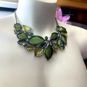 Elegant Green Leaf Necklace and Matching Pierced Earrings Jewelry Set